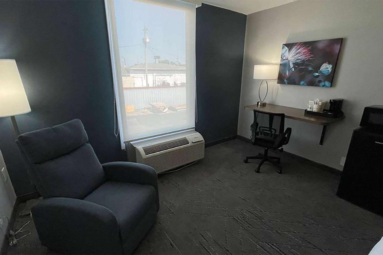 Days Inn & Suites By Wyndham Springfield Oh Buitenkant foto