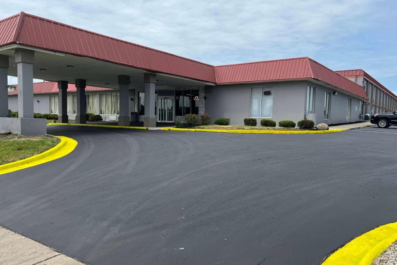 Days Inn & Suites By Wyndham Springfield Oh Buitenkant foto