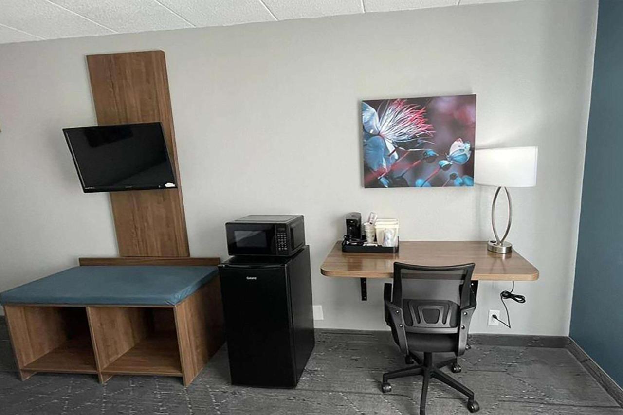 Days Inn & Suites By Wyndham Springfield Oh Buitenkant foto