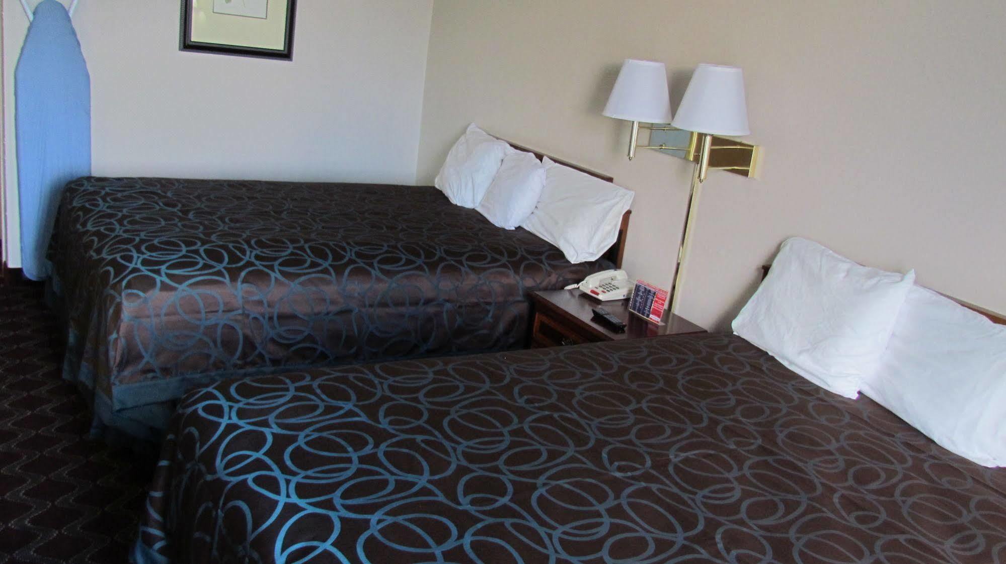 Days Inn & Suites By Wyndham Springfield Oh Buitenkant foto
